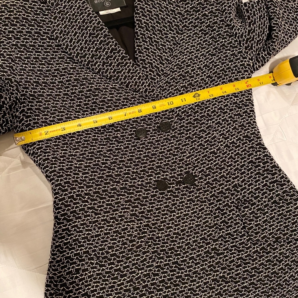 CHANEL Tweed Jacket!! Black & White Tweed Wool Jacket - Picture 13 of 15